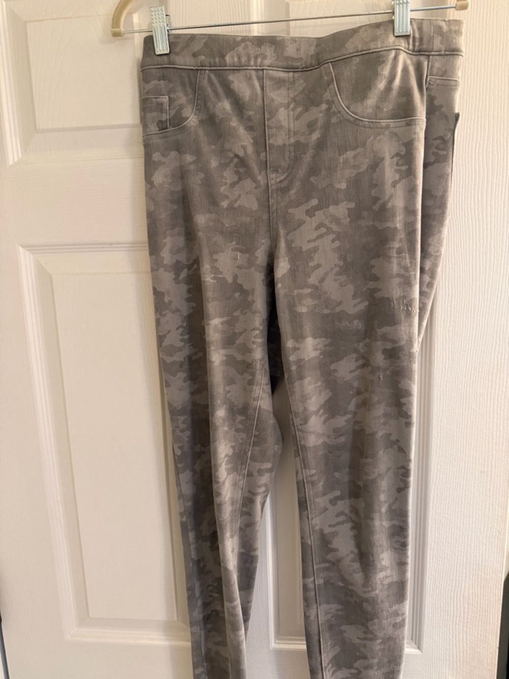 Spanx Gray Camo Jegging